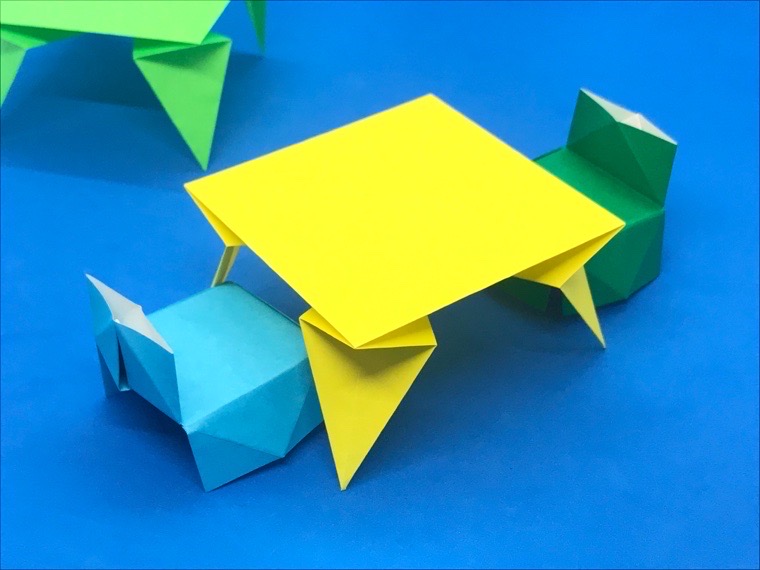 折り紙 テーブル てーぶる の簡単な作り方 How To Make An Easy Origami Table 簡単折り紙教室