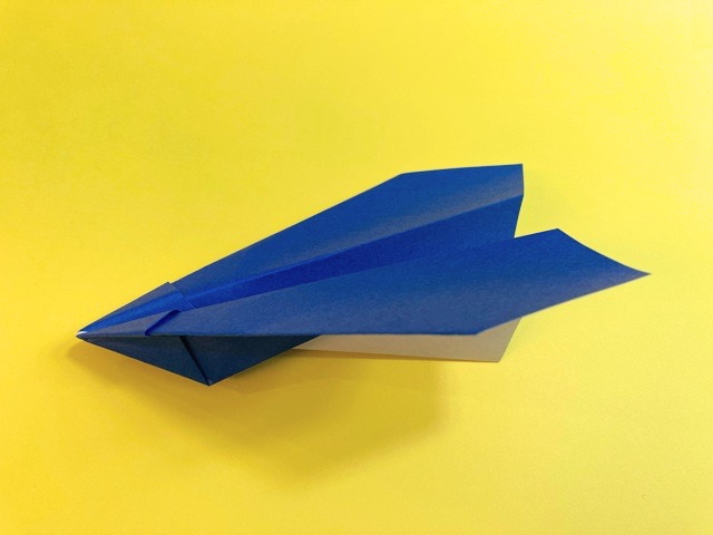 よく飛ぶ紙飛行機2（よくとぶかみひこうき）の折り紙_13