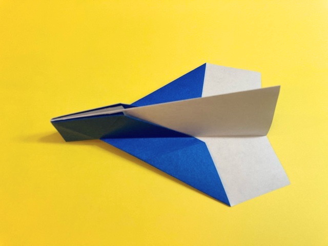 よく飛ぶ紙飛行機3（よくとぶかみひこうき）の折り紙_10