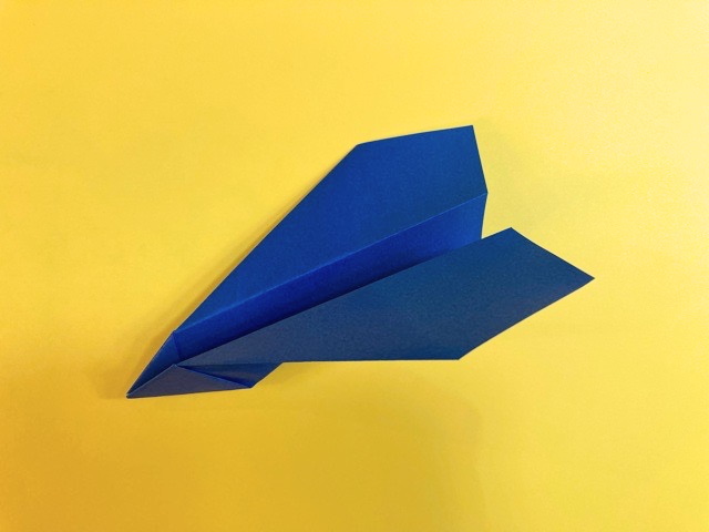 よく飛ぶ紙飛行機5（よくとぶかみひこうき）の折り紙_08