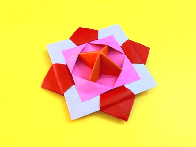 よく回るコマの折り紙 花こまの簡単な作り方 How To Make An Easy Origami Flower Top 簡単折り紙教室