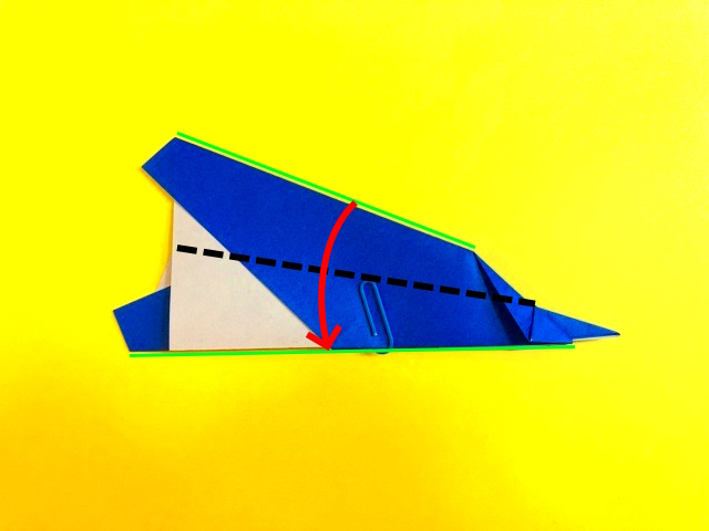 よく飛ぶ紙飛行機の折り紙7_17