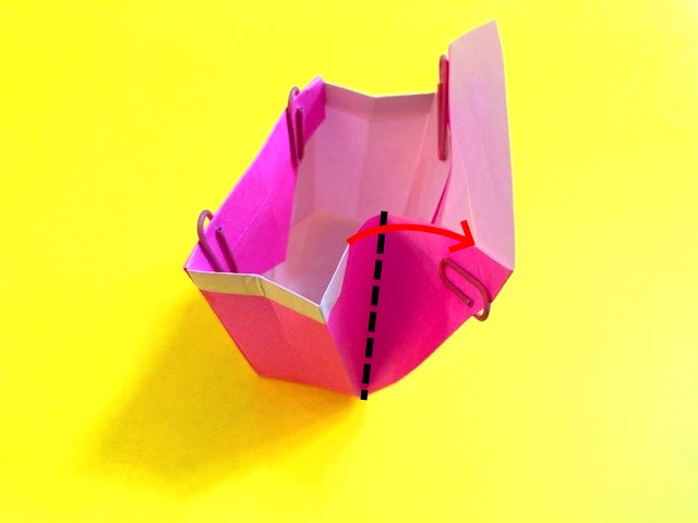 のりなしで折れる紙袋の折り紙の作り方_055