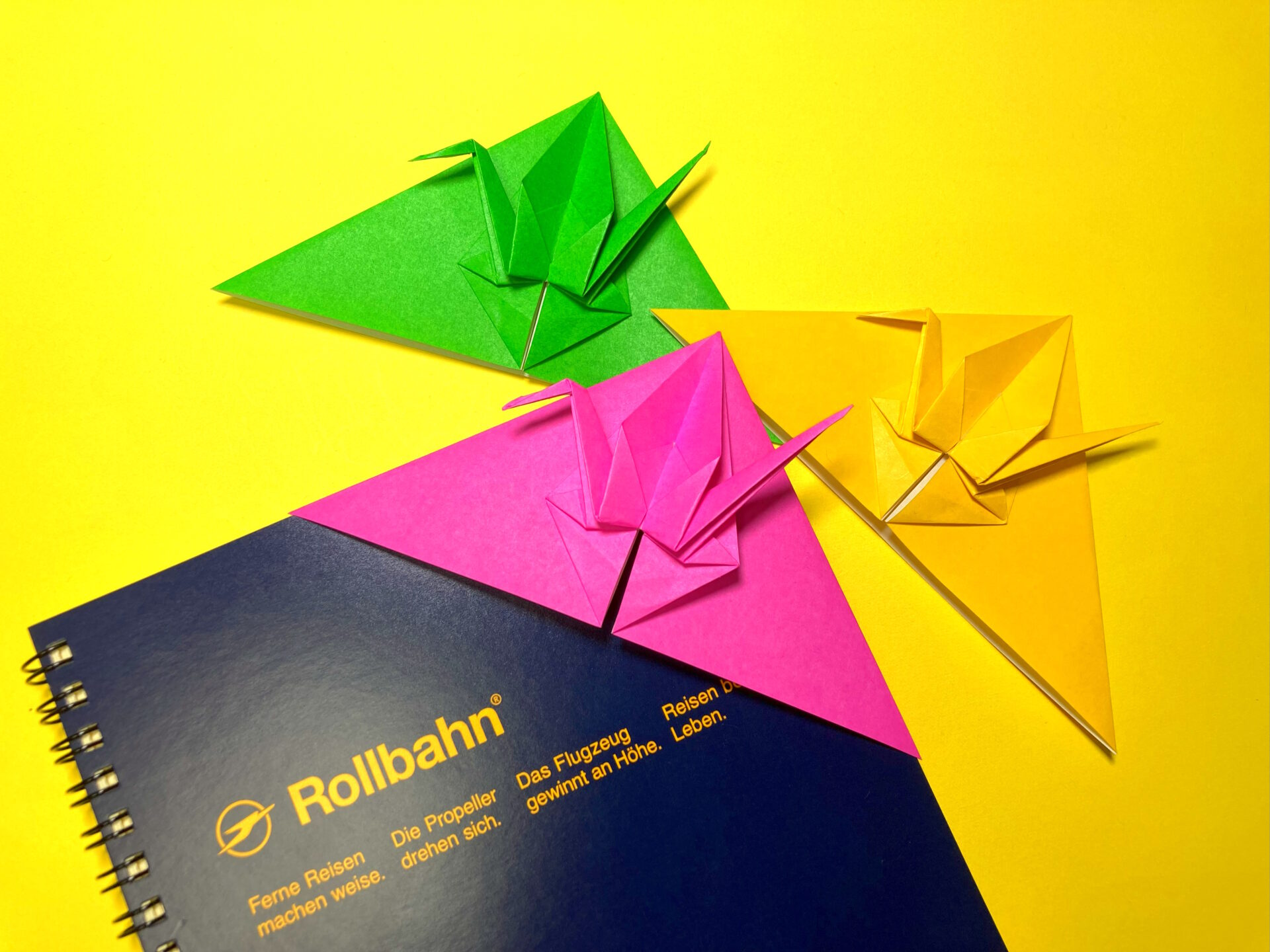 折り紙 鶴のしおりの簡単な作り方~How to make an easy origami crane bookmark~