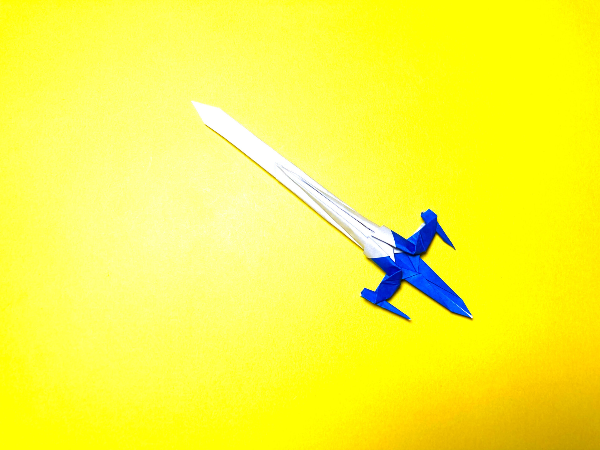 折り紙 1枚で作るかっこいい剣の簡単な作り方8~How to make an easy origami cool sword~