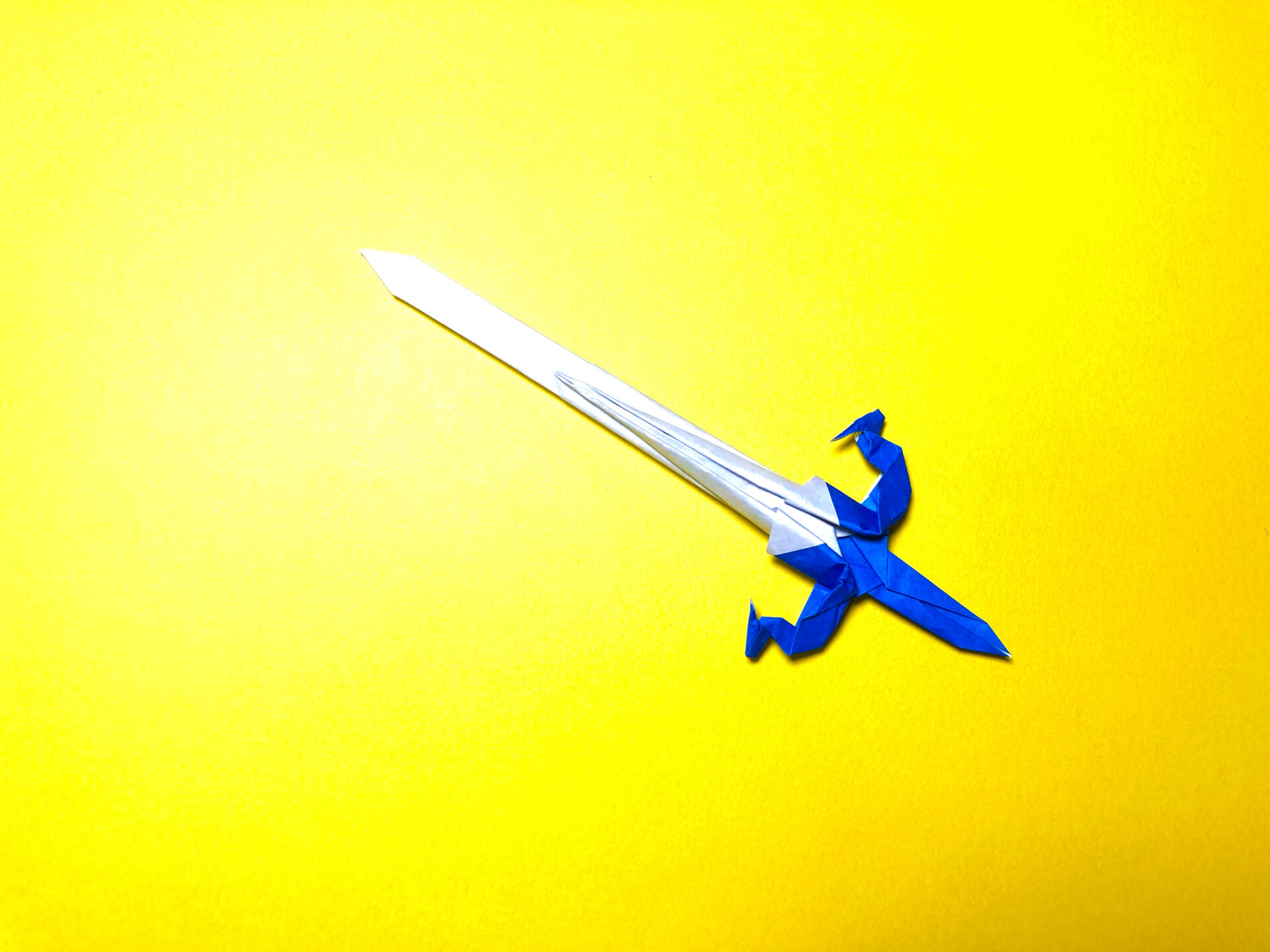折り紙 1枚で作るかっこいい剣ドラゴンソード龍剣の簡単な作り方3~How to make an easy origami dragon sword~