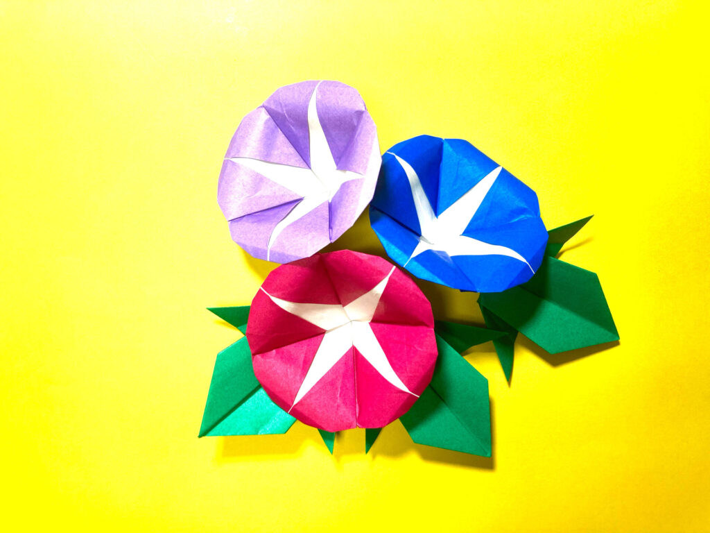 花の折り紙　あさがお（朝顔）と葉っぱの簡単な作り方2～How to make an easy origami morning glory and leaves～