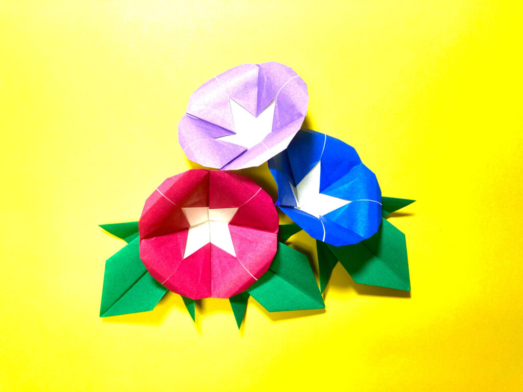花の折り紙　あさがお（朝顔）と葉っぱの簡単な作り方3～How to make an easy origami morning glory and leaves～