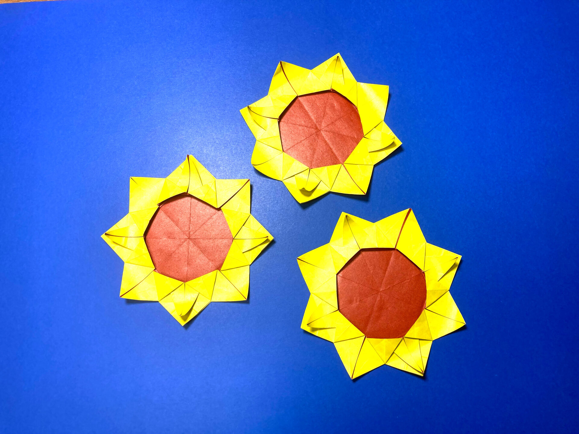 花の折り紙　1枚で折れるひまわりの簡単な作り方3～How to make an easy origami sunflower～